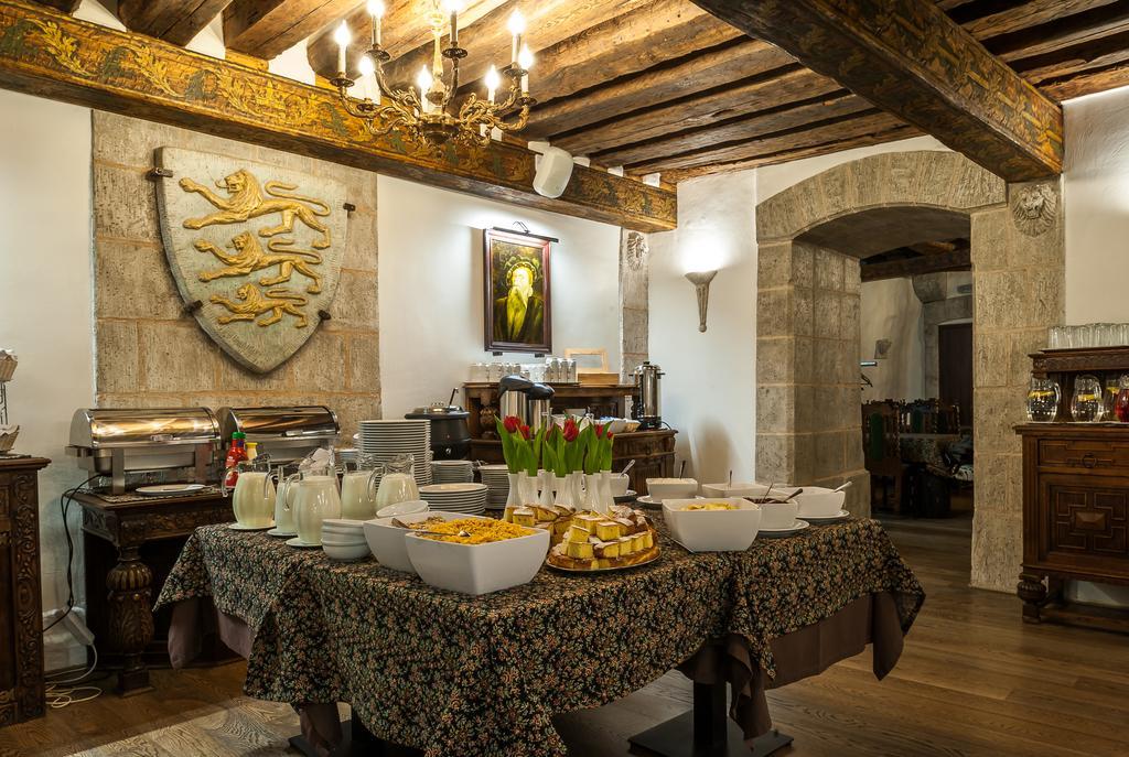 Hotel Three Crowns Residents Reval Esterno foto