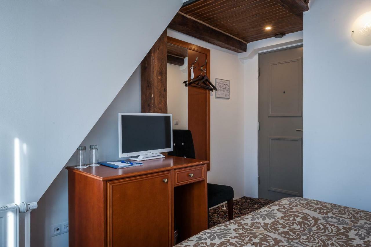 Hotel Three Crowns Residents Reval Esterno foto